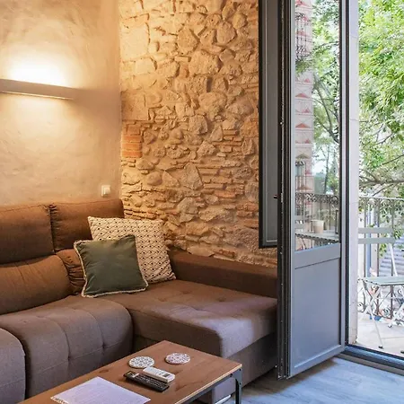 Old Town Duplex With Character 지로나