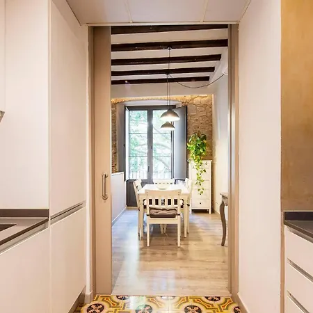 아파트 Old Town Duplex With Character