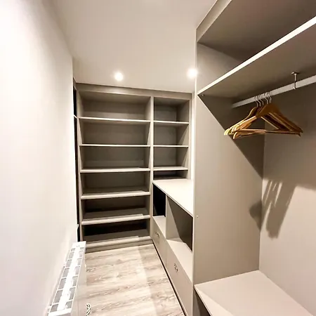Old Town Duplex With Character 아파트