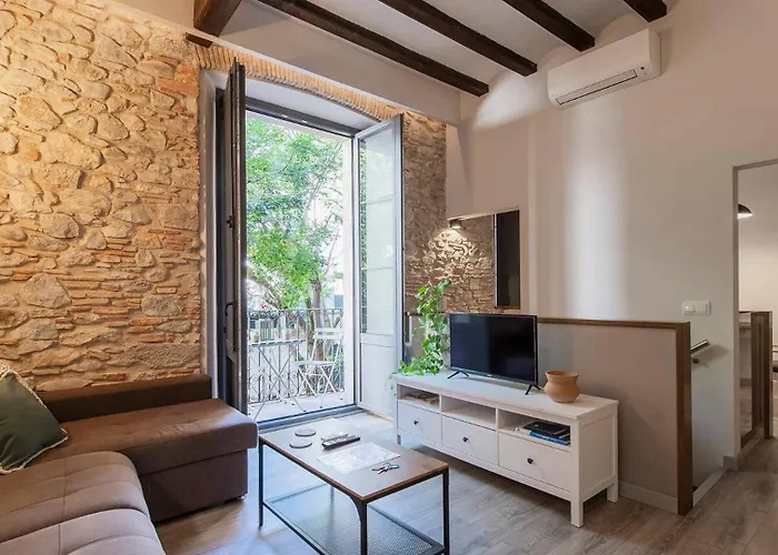 Old Town Duplex With Character شقة *