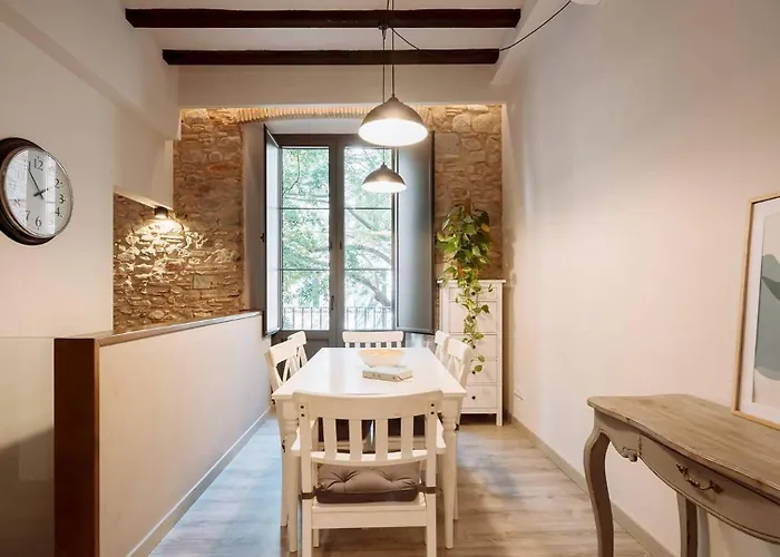 شقة Old Town Duplex With Character خيرونا