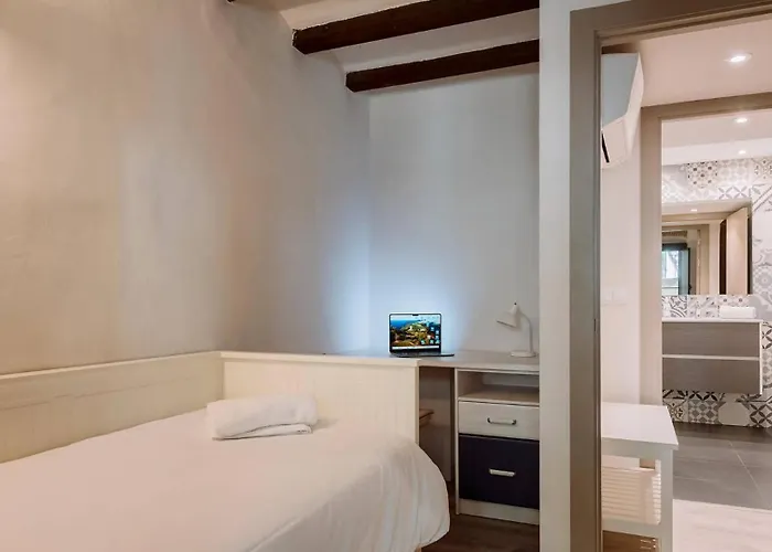 شقة Old Town Duplex With Character خيرونا