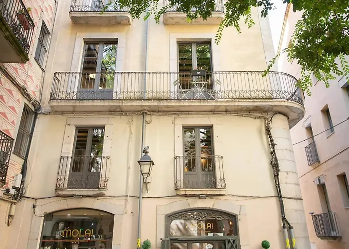 Old Town Duplex With Character * خيرونا